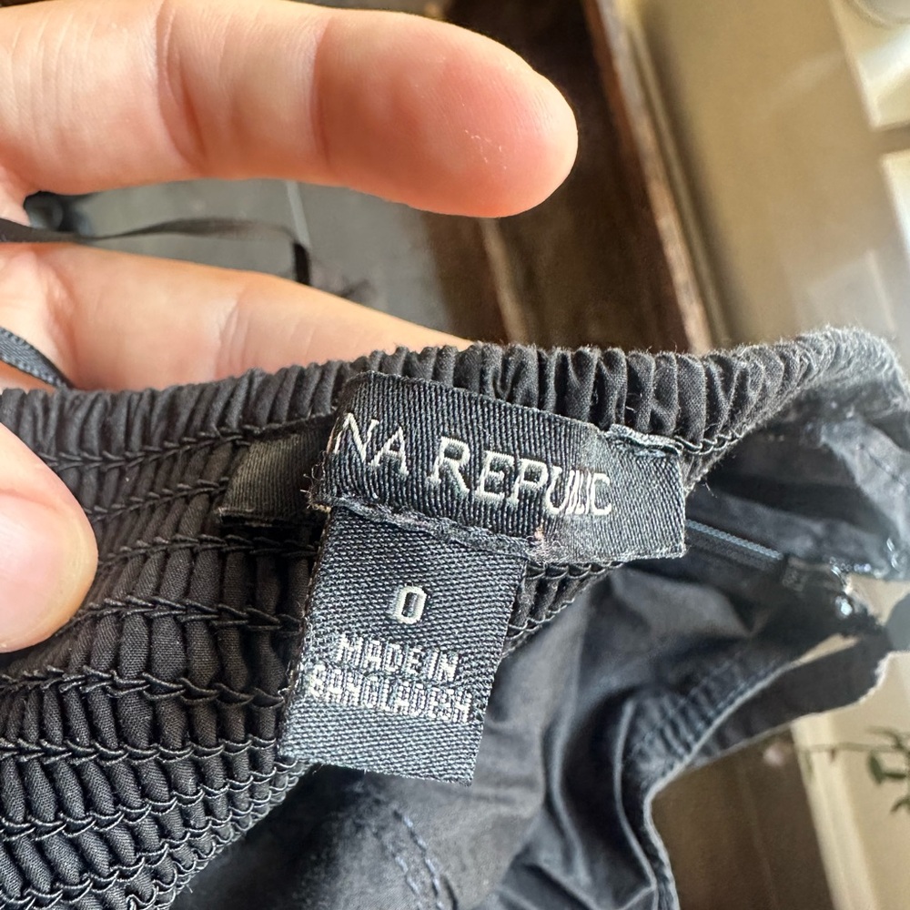 Banana Republic Charcoal Smocked Skirt - Picture 5 of 7